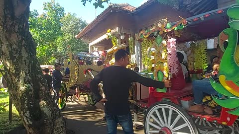 PERSIAPAN PENGANTIN SUNAT NAIK ANDONG