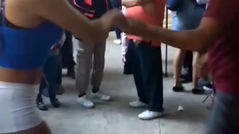 LOS VIDEOS DE CUMBIA MAS VIRALES Merenguero bailando Mi Pecado con edecan