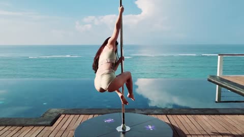 Pole Dance Spinning Combo (Beginner to Intermediate) to Oceans by Billie Eillish