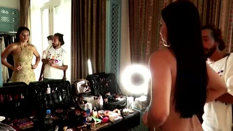 How Adriana Lima gets red carpet ready