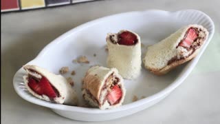 How to make breakfast roll-ups