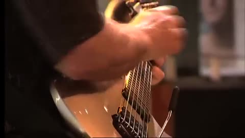 Master guitarist Adrian Belew solo - 'Drive'