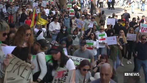 Thousands march through Adelaide in support of Iran protests | ABC News