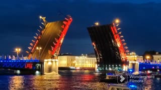 Открытие Дворцового моста и лодки с алыми парусами