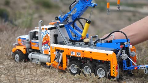 LEGO Technic Crane Truck Review Legendary 2009 Set