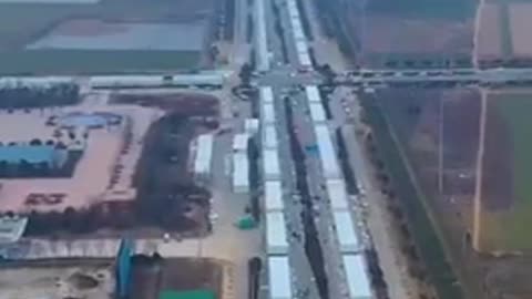 🇨🇳 Cina : campo di quarantena a Henan realizzato su una ex autostrada
