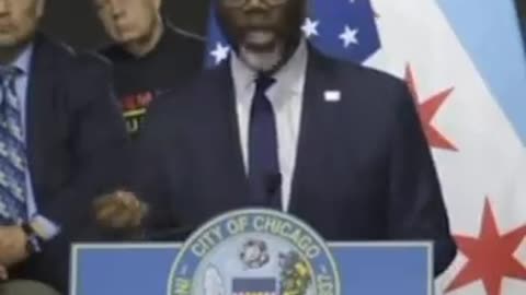 Chicago Mayor Brandon Johnson lashes out and blames "right wing extremists" for Chicago's problems