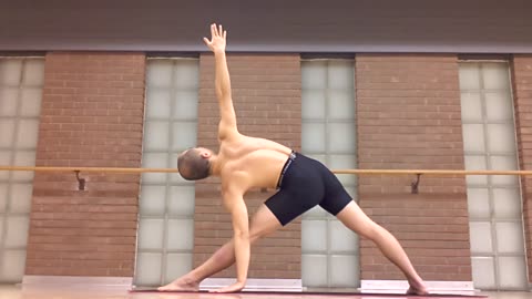 13 minutes of Vinyasa Yoga Flow