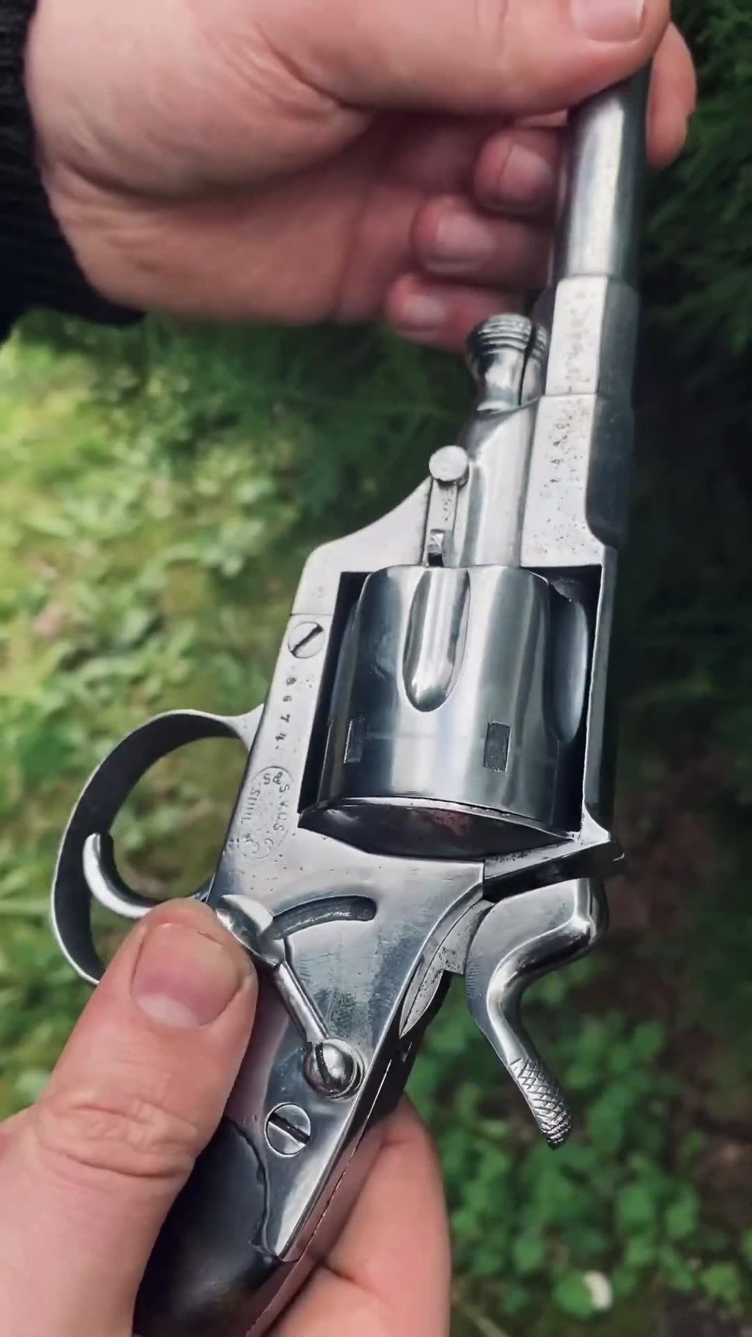 Giant revolver M79 hand cannon of 19th century