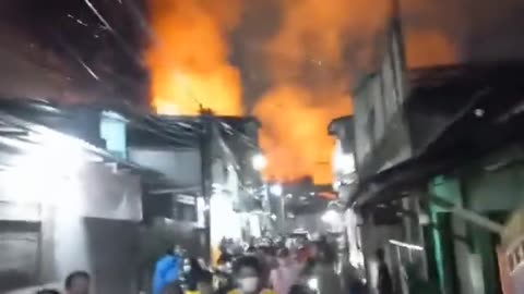 At least 10 people killed, several others injured in oil depot fire in North Jakarta, Indonesia