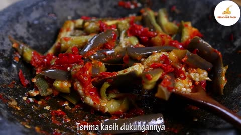 Easy and delicious steamed eggplant with indonesian chilli garlic sauce