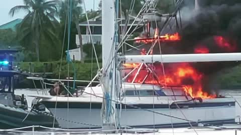 Florida Deputies Pull Man From Burning Boat