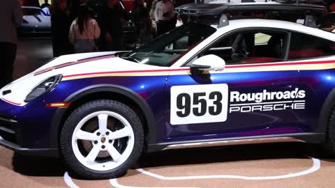 First Look: 2023 Porsche 911