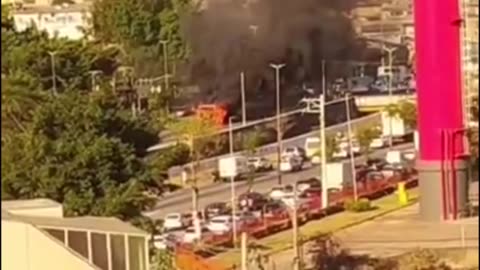 Caminhão explode na Zona Leste de São Paulo