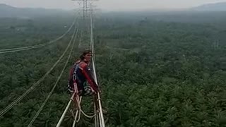 Job with danger .Pekerjaan penuh bahaya