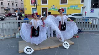 Jóvenes bailarines en Veracruz - La Bruja, La Bamba
