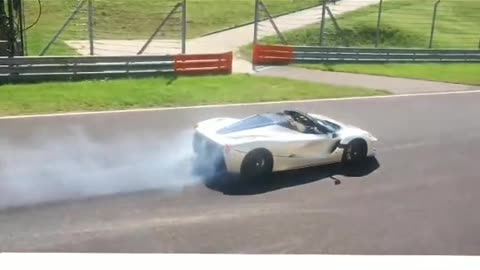 LaFerrari drift and big burnout