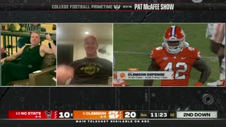 Peyton Manning critiques Pat McAfee's throwing form 🤣 | ESPN College Football