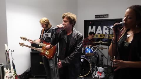 John Waite sings Missing You on Mark in the Morning