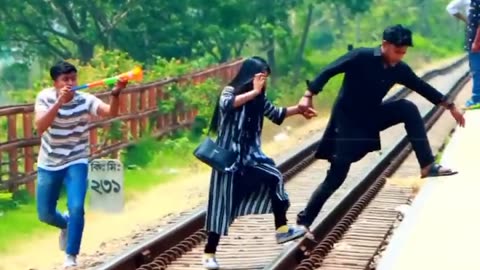 Viral Train horn prank🤣 Amuku Dumuku Amal dumal😅#shorts #viral