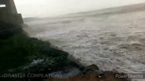 HUGE Waves from Cyclone Tauktae Flood Kerala, India - May 2021
