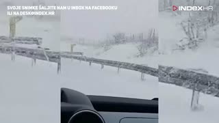 Snijeg zatrpao autocestu kod Žute lokve