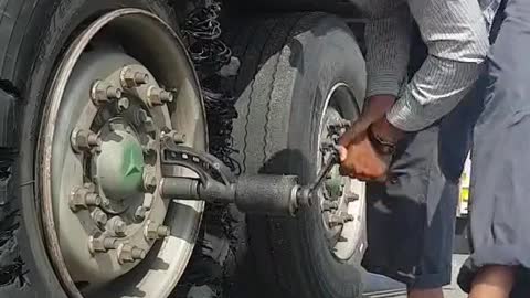 Can you remove the screw # repair the car # screw # screw removal