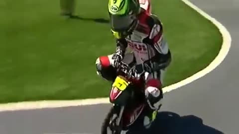 Funny Videos: Funny GP Motorcycle Racers using mini motorbikes