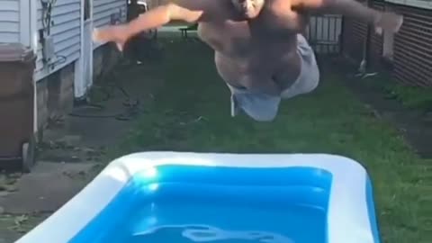 BIG GUY JUMPS INTO KIDS POOL