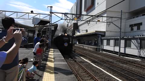 Steam Locomotive leaving Takasaki