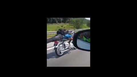 Motor Stunt on Caught by Camera