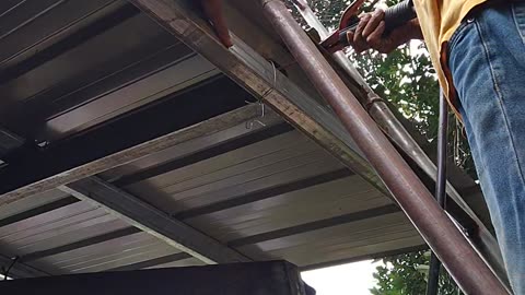 Welding on Parlins and Parsings for Gutters and Trasings
