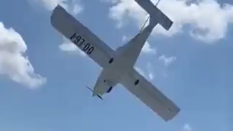 Unusual landing of the plane