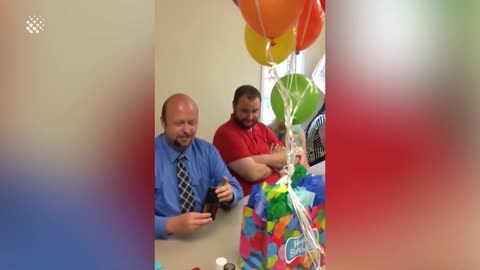 Color Blind Man Gets Emotional After Seeing Color For The First Time!