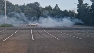 GT86 sending it in an empty carpark