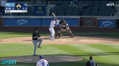 Conforto sticks his arm into pitch to win the game against the Marlins