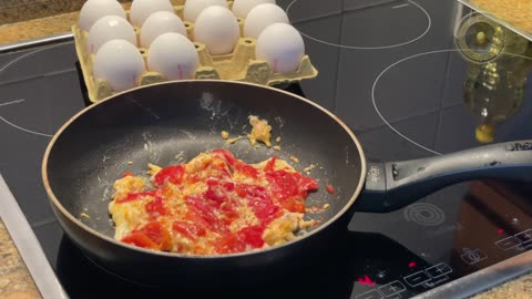 Roasted pepper with scrambled egg ASMR cooking 4K Stereo Sound - Slow living
