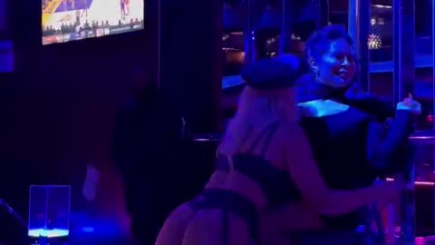 'Real Housewife' gets down at NY Hustler Club, feels up adult film star