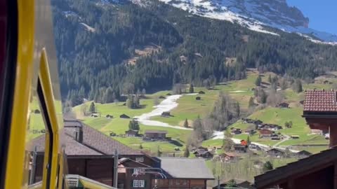 🚞 Grindelwald to Kleine Scheidegg Change train to the Wengerna