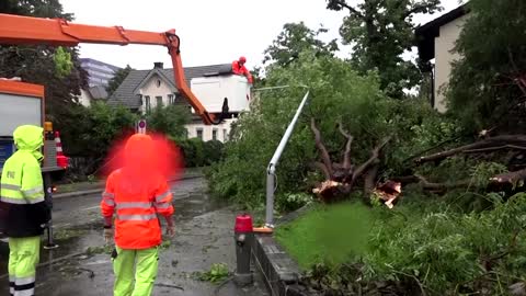 Heavy rain floods Zurich streets, cause travel chaos