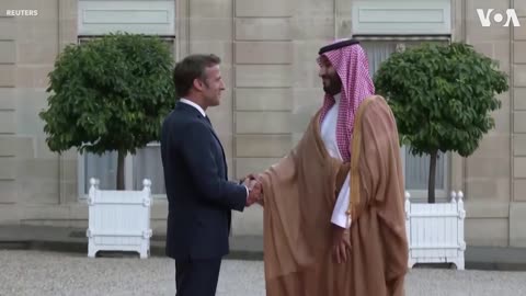 Macron Meets Saudi Crown Prince in Paris