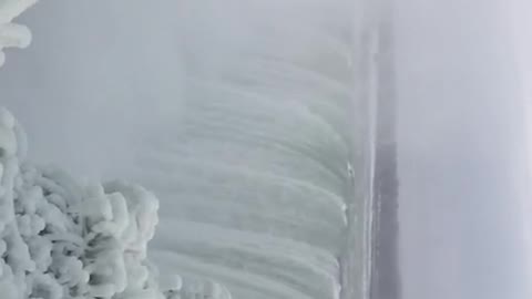 Niagara Falls Freezes