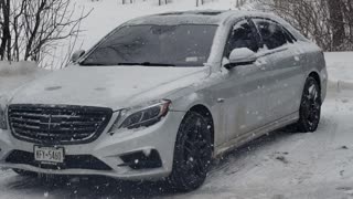 2015 S550 Mercedes AMG in the snow