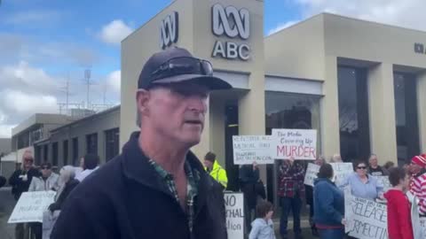 Wade Northausen Interview at ABC Ballarat - Billboard Battalion - Convoy to Ballarat 3 Sept 2022