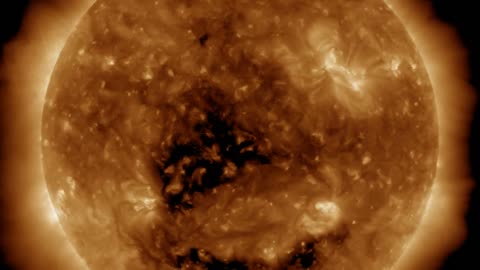 One week on the Sun: May 12-18 2021 (193)