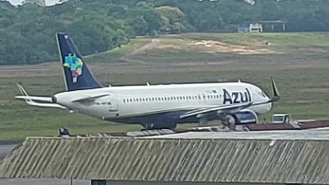 Airbus A320NEO PR-YRT no pushback antes de decolar de Manaus para Campinas