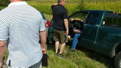 Citizens Make Drunk Driver Stop His Vehicle And Get Off The Road