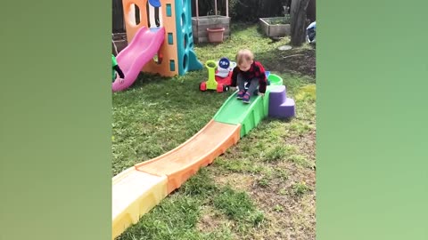 Funny Babies Playing Slide Fails - Cute Baby Videos