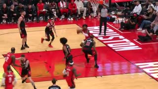 Jalen Green Soars for Monster Dunk! Can Rockets Extend Win Streak?