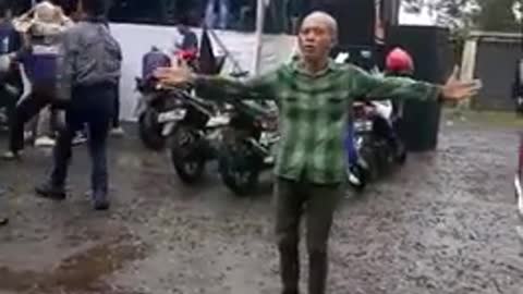 old man funny action